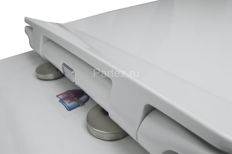 Унитаз-компакт Creo Ceramique TOURS 370х700х790 напольный, с тонкой крышкой и быстросъемным сиденьем