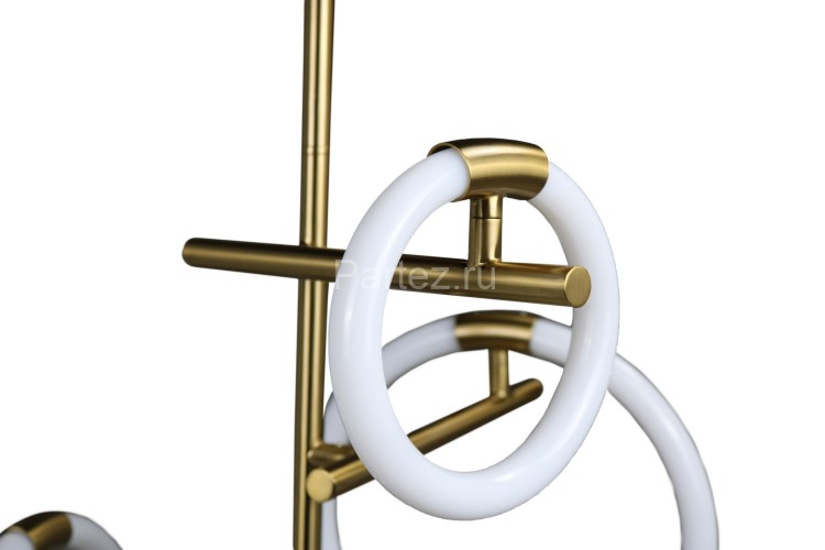 Потолочная люстра Zortes ZRS.01043.03