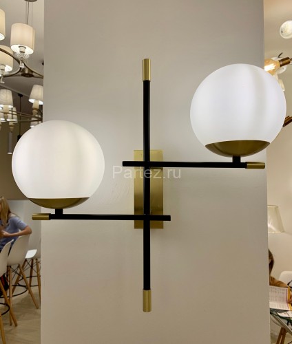 Бра Maytoni MOD050WL-02G