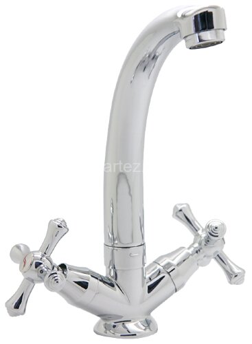 Смеситель для умывальника Rossinka P02-71