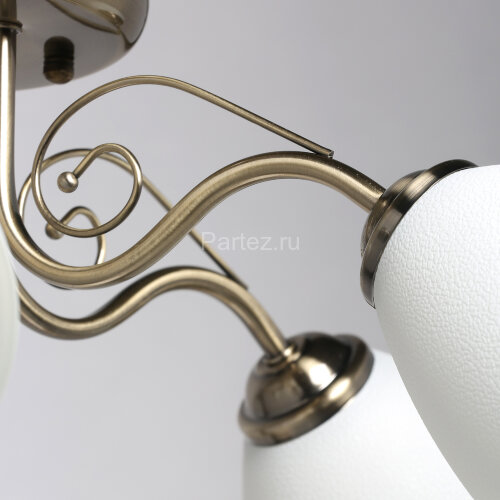 Потолочная люстра DeMarkt 677012705