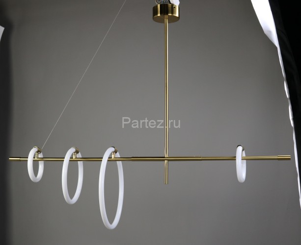 Потолочная люстра Zortes ZRS.01043.04